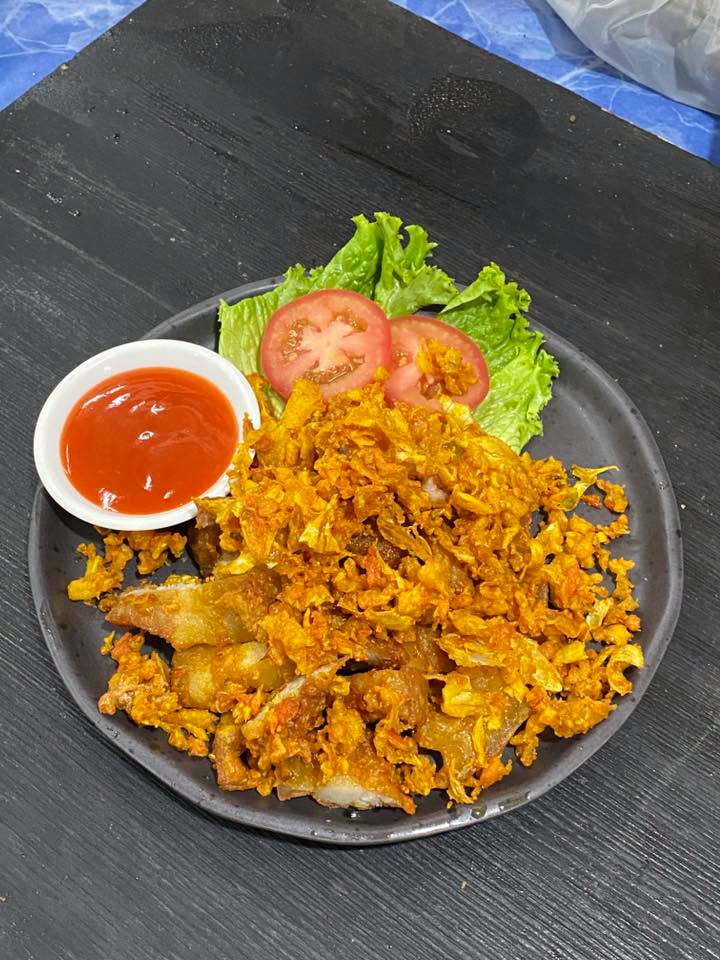 สามชั้นทอดขมิ้น
